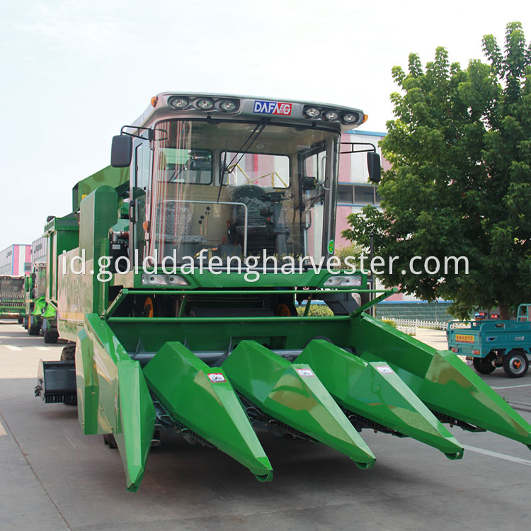 4 Rows Corn Harvester